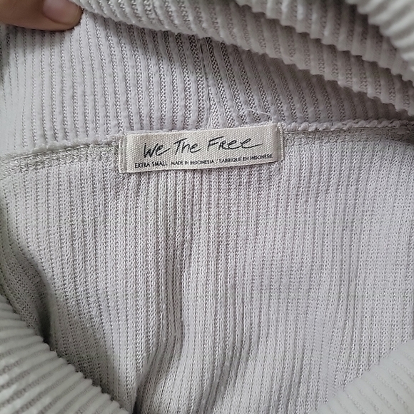 We the Free Juicy Cowl Neck Open Back Top Long Sleeve XSmall Oversized Soft - Picture 7 of 7